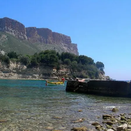 Διαμέρισμα Appartement Cassis Plage *